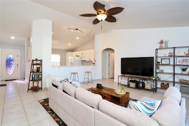 Large great room with vaulted ceilings