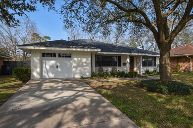 2110 Hewitt Dr, Houston, TX 77018 - photo 3