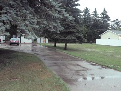 1408 3rd Ave NW, Jamestown, ND 58401 - photo 3