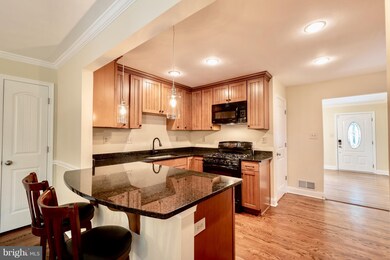 11329 Old Prospect Hill Rd, Glenn Dale, MD 20769 - photo 6