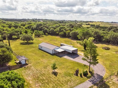 4833 Woodcreek Crossing Dr, Granbury, TX 76049 - photo 4