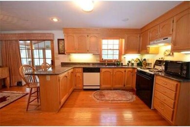 37 Apache Way, Wilmington, MA 01887 - photo 3