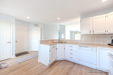 1100 Fountain View Circle 2-2