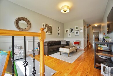 (7) Living Room