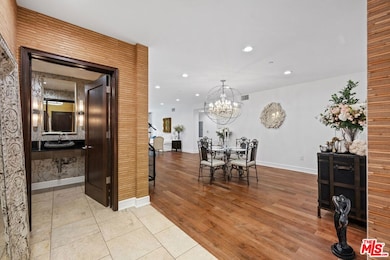 447 N Doheny Dr unit 102, Beverly Hills, CA 90210 - photo 6