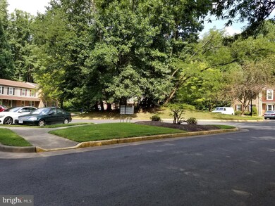 6412 Old Scotts Ct, Springfield, VA 22152 - photo 6