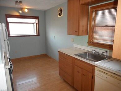 20651 Goller Ave, Cleveland, OH 44119 - photo 5