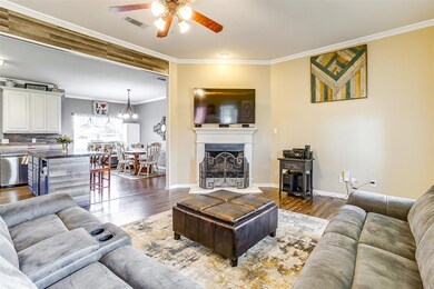 640 Reese Ln, Azle, TX 76020 - photo 7