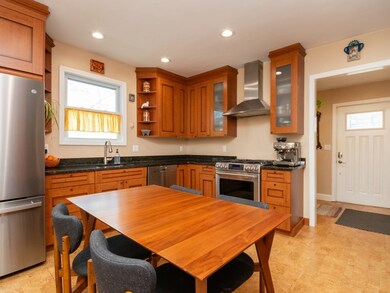 497 Auburn St, Auburndale, MA 02466 - photo 3