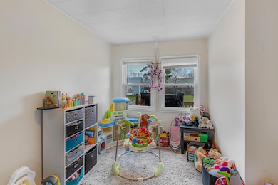 957 Macarthur Dr, Manitowoc, WI 54220 - photo 7