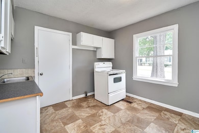 1272 Meadow Ln, Birmingham, AL 35228 - photo 7