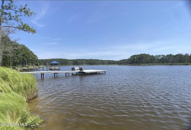 04 Community dock & pier