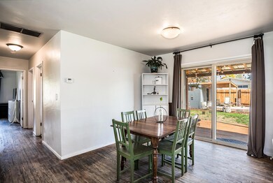 608 SW 14th St, Redmond, OR 97756 - photo 7