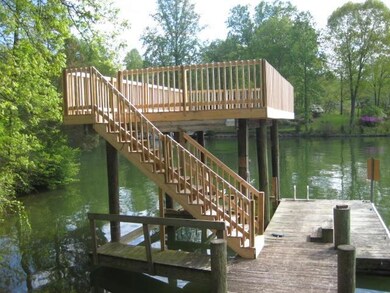Nice party dock!