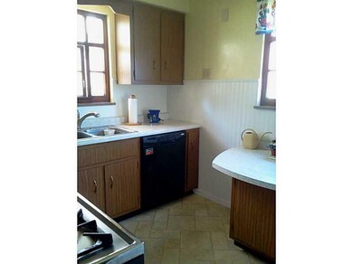 Kitchen. Fully equipped kitchen with Stove, frig, 