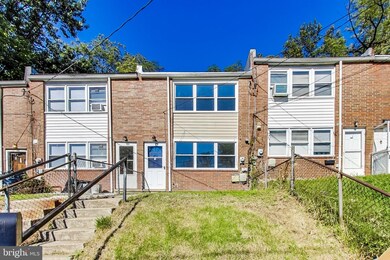 414 Burbank Ct, Halethorpe, MD 21227 - photo 3