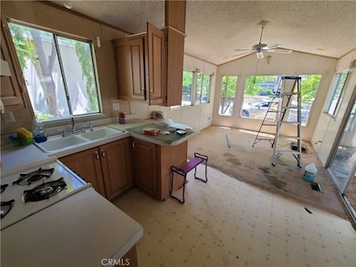 26734 Peach St unit 112, Perris, CA 92570 - photo 6