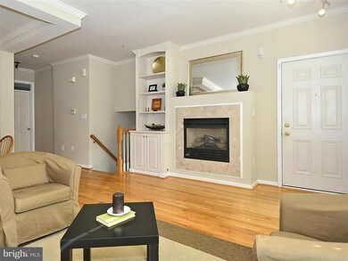 1608 Hunting Creek Dr unit A, Alexandria, VA 22314 - photo 2