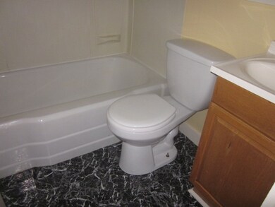 706 School St unit 8, Webster, MA 01570 - photo 7