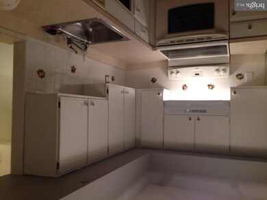 902 Steamboat Station unit 902, Southampton, PA 18966 - photo 5