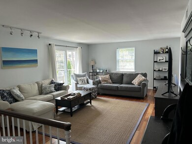 102 Llanfair Rd unit 3, Ardmore, PA 19003 - photo 2