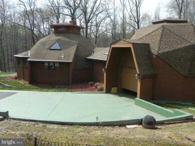 8434 Poplar Hill Dr, Clinton, MD 20735 - photo 5