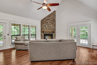 900 W Hardesty Rd, Caddo, OK 74729 - photo 7