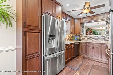 1814 Sweetbay Dr, Toms River, NJ 08755 - photo 5