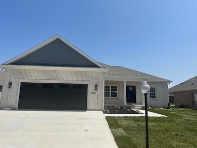 755 W Bentley Cir, Troy, OH 45373 - photo 3