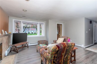 42 Northampton St, Warwick, RI 02888 - photo 2