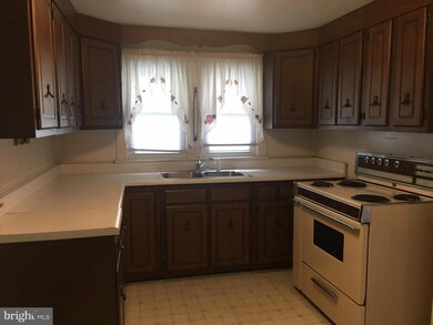 302 Woodland Ave, Luray, VA 22835 - photo 7