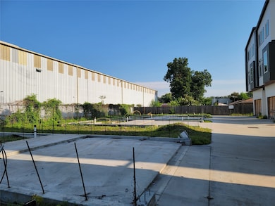 304 W St E, Houston, TX 77076 - photo 6