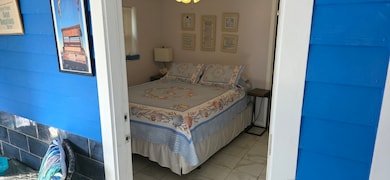 1915 Avenue O 1 2, Galveston, TX 77550 - photo 3