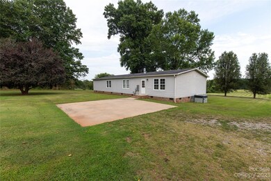 149 Bluegill Ln, Statesville, NC 28625 - photo 4