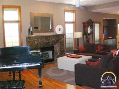 3913 SW Stonybrook Dr, Topeka, KS 66610 - photo 3