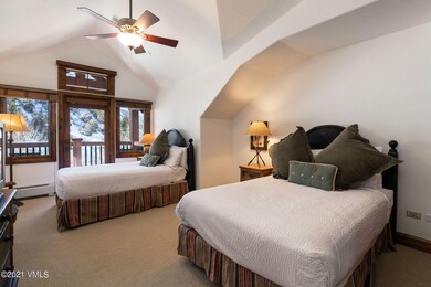 alpine_club_402_interior_bed02