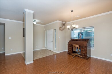 Formal dining area and entrance