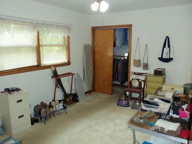 18219 Stewart Ave, Homewood, IL 60430 - photo 7