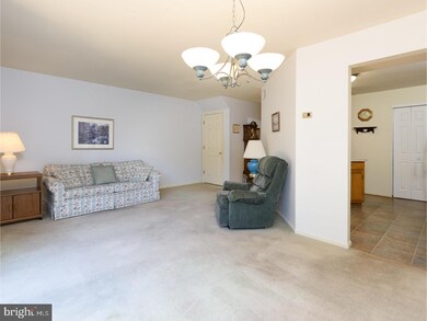 1502 Coventry Pointe Ln, Pottstown, PA 19465 - photo 6