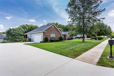 8 Fox Mill Dr, Maryville, IL 62062 - photo 2