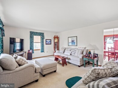 372 Nottingham Rd, Hagerstown, MD 21740 - photo 3