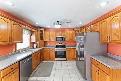 1409 Oak St, Cassville, MO 65625 - photo 7