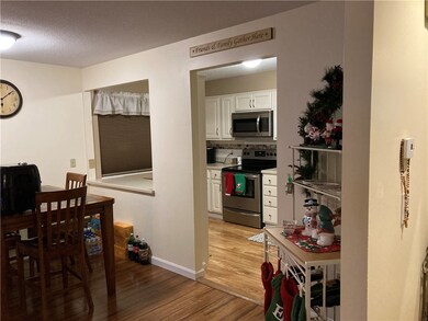 353 Chatham Cir unit 353, Warwick, RI 02886 - photo 6