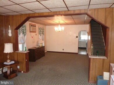 617 Maddock St, Crum Lynne, PA 19022 - photo 4