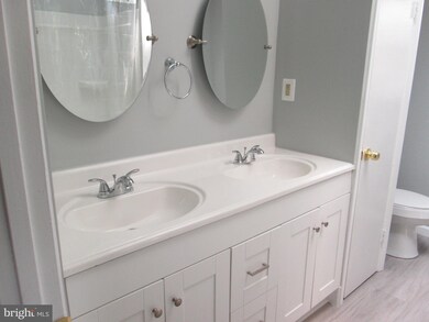 12417 Stirrup Ln, Bowie, MD 20715 - photo 4