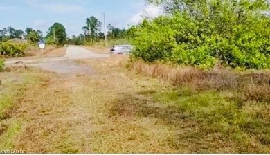 1212 Hudson St E, Lehigh Acres, FL 33974 - photo 2