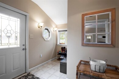 8 Berry St, Rochester, NH 03867 - photo 4