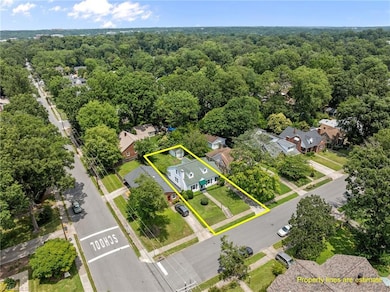 Overhead shot showing the approximate lot dimensions.