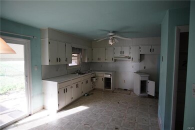 3391 S 2nd St, Whitehall, PA 18052 - photo 3