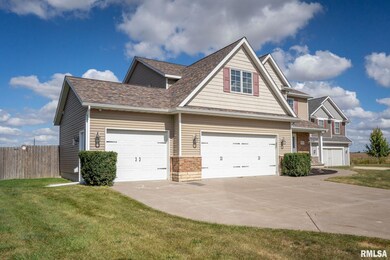 1622 W 71st St, Davenport, IA 52806 - photo 2